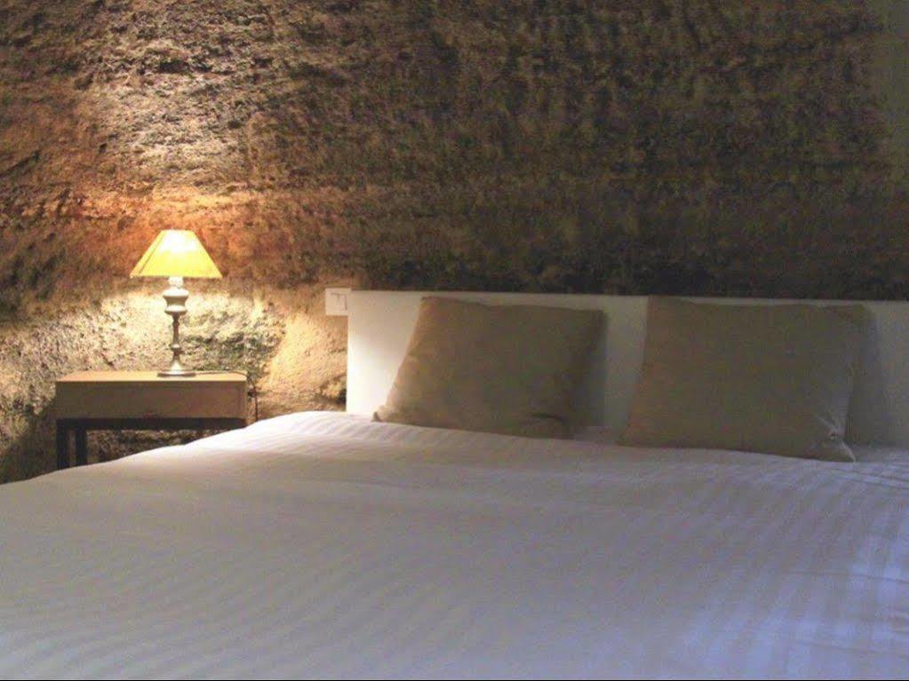 Rocaminori Hotel Louresse-Rochemenier ภายนอก รูปภาพ