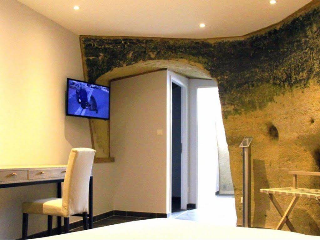 Rocaminori Hotel Louresse-Rochemenier ภายนอก รูปภาพ